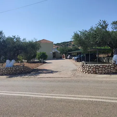 Stamatia Apartahotel Razáta