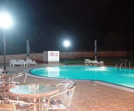 Stamatia Lägenhetshotell 3*