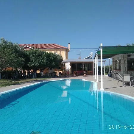 Stamatia Lägenhetshotell 3*